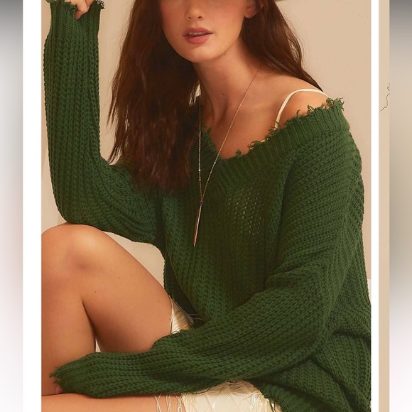 Glam Green Distressed Hen V-Neck Long Sleeve Knit Sweater S/M - Picture 2 of 9